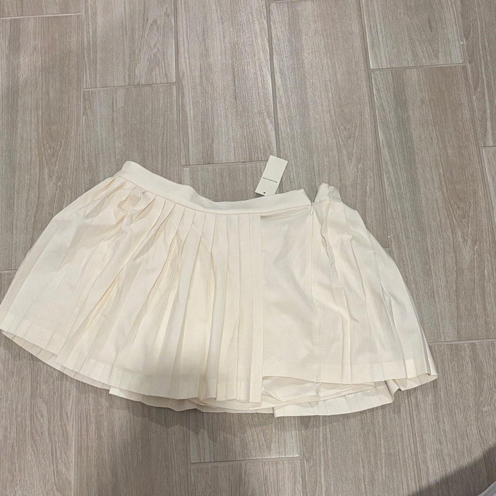 Abercrombie & Fitch Cream Pleated Skirt